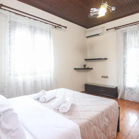 펜션 Antzela's Town House Corfu Alepou